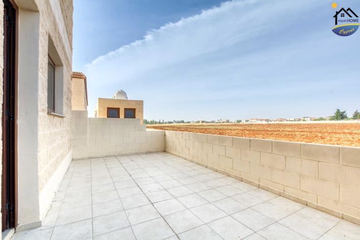 Image No.9-2 Bed Townhouse for sale