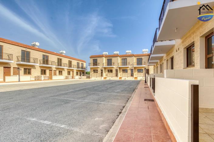 Image No.12-2 Bed Townhouse for sale