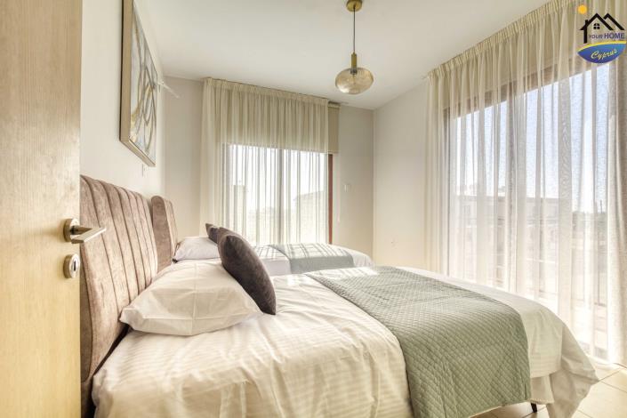 Image No.25-2 Bed Townhouse for sale