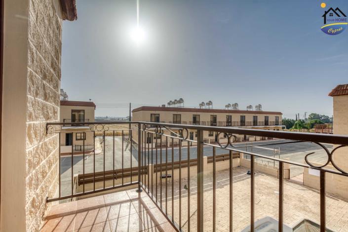 Image No.27-2 Bed Townhouse for sale