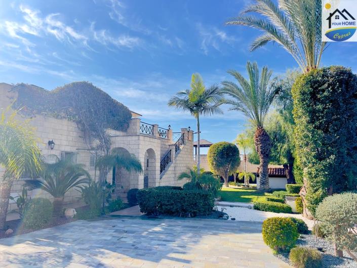 Image No.1-3 Bed Villa / Detached for sale
