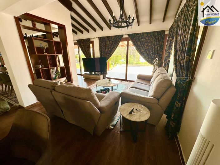 Image No.5-Maison / Villa de 7 chambres à vendre à Tala