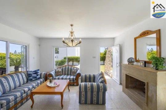 Image No.2-Villa / Détaché de 4 chambres à vendre à Protaras