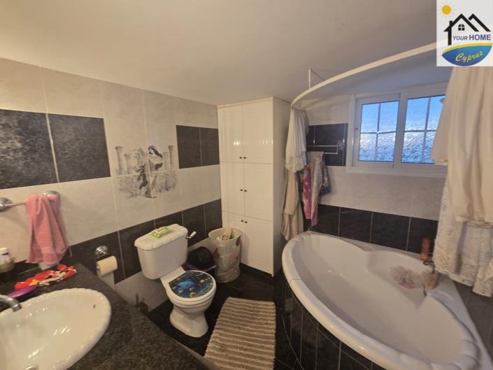 Image No.23-4 Bed Villa for sale