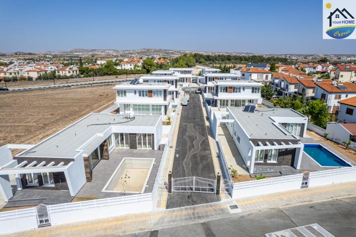 Image No.2-3 Bed Villa for sale