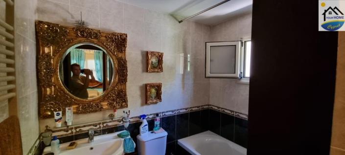 Image No.15-3 Bed House for sale