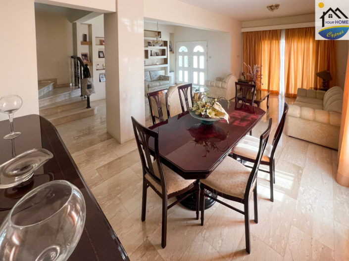 Image No.6-3 Bed Villa / Detached for sale