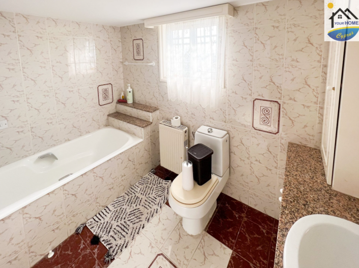 Image No.18-3 Bed Villa / Detached for sale