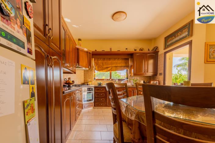 Image No.12-3 Bed Villa for sale