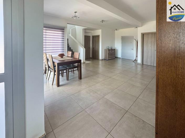 Image No.9-5 Bed Villa / Detached for sale