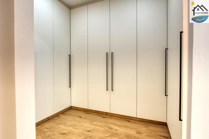 Image No.39-4 Bed Villa / Detached for sale