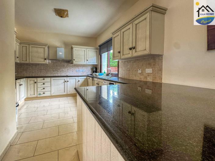 Image No.13-4 Bed Villa / Detached for sale