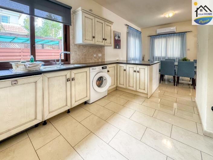 Image No.10-4 Bed Villa / Detached for sale