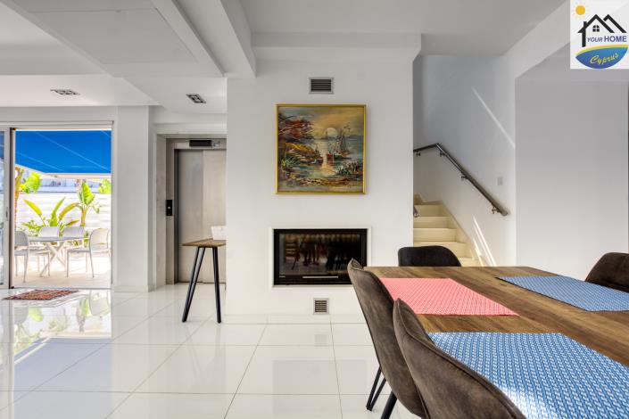 Image No.15-4 Bed Villa / Detached for sale