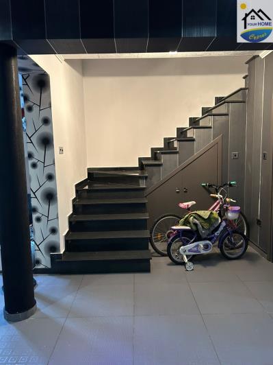 Image No.10-3 Bed House for sale