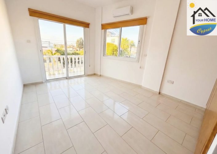 Image No.9-5 Bed Villa / Detached for sale