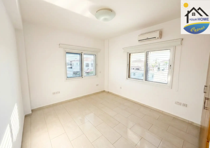 Image No.8-5 Bed Villa / Detached for sale