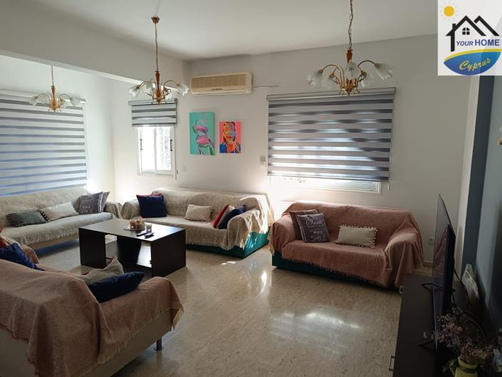 Image No.3-Maison de 6 chambres à vendre à Oroklini