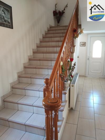 Image No.12-6 Bed Villa / Detached for sale