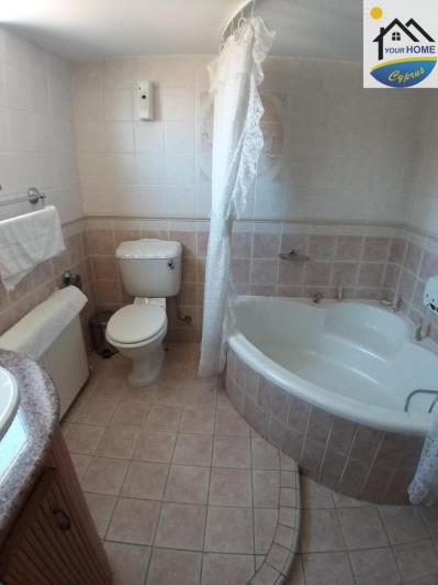 Image No.21-6 Bed Villa / Detached for sale