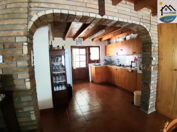 IMG-6f7dc0c06bdf3aadebb65b18820c094f-V