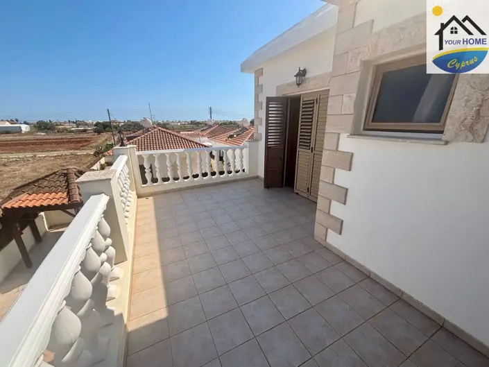 Image No.8-Villa / Détaché de 4 chambres à vendre à Liopetri