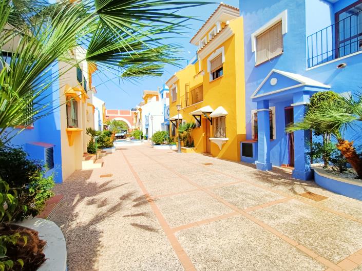 Image No.6-2 Bed Townhouse for sale