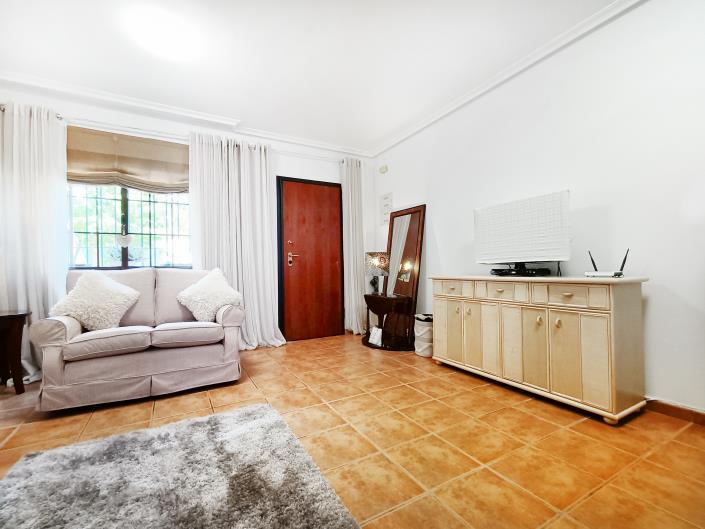 Image No.16-2 Bed Townhouse for sale