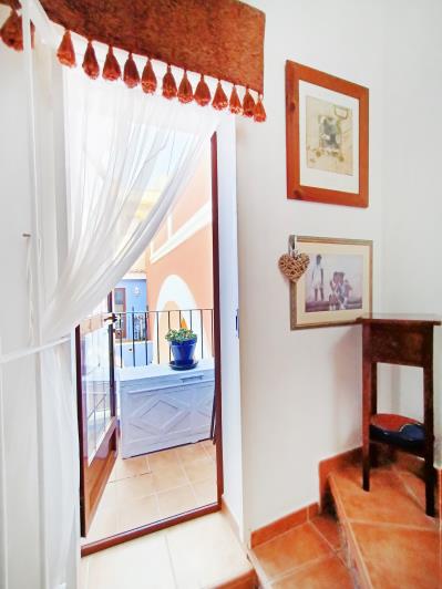 Image No.26-2 Bed Townhouse for sale