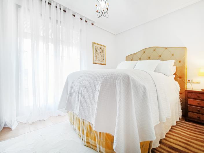 Image No.32-2 Bed Townhouse for sale