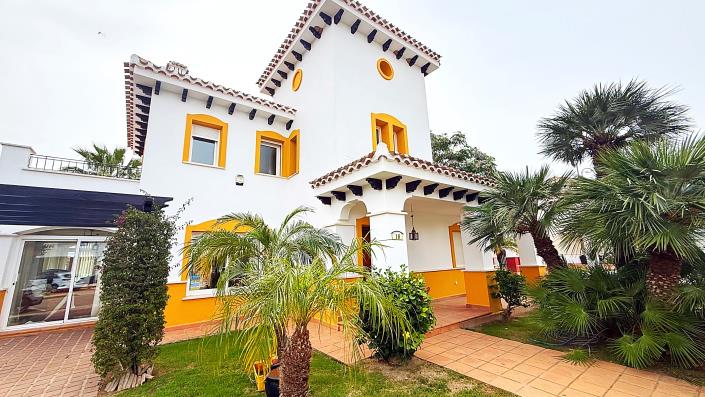 Image No.6-4 Bed Villa / Detached for sale