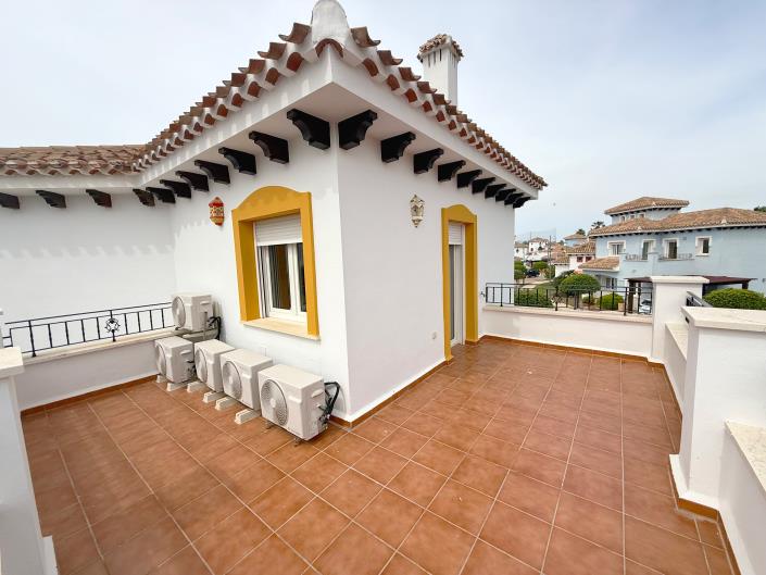 Image No.15-4 Bed Villa / Detached for sale