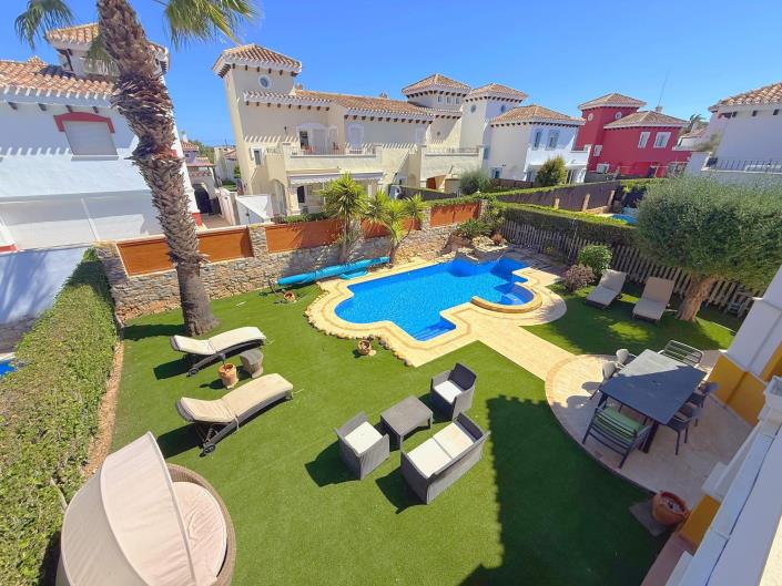 Image No.4-4 Bed Villa / Detached for sale