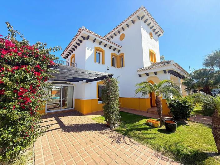 Image No.3-4 Bed Villa / Detached for sale
