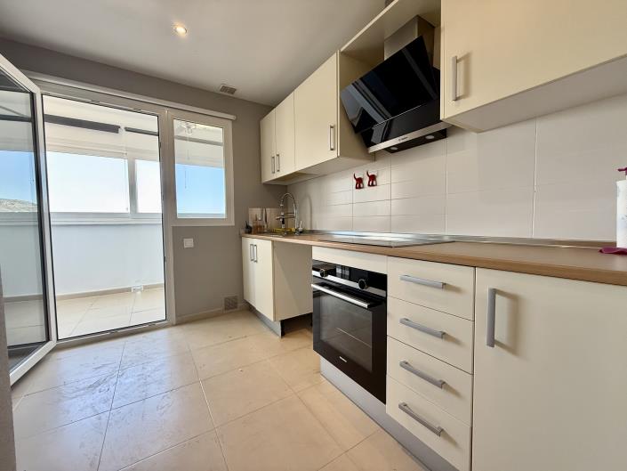 Image No.4-2 Bed Apartment for sale