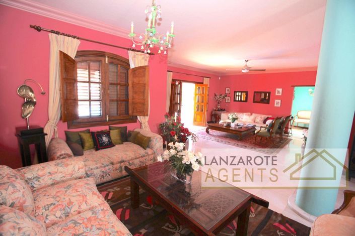 Image No.2-Villa de 5 chambres à vendre à Playa Blanca