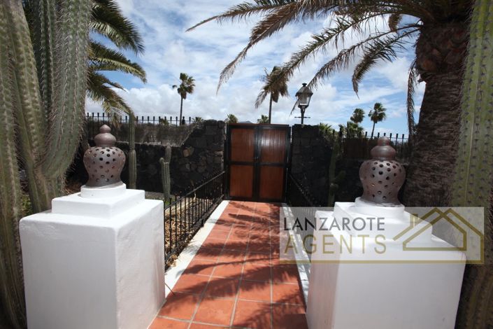 Image No.26-5 Bed Villa for sale