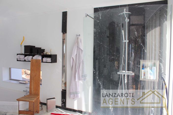 Image No.12-5 Bed Villa for sale