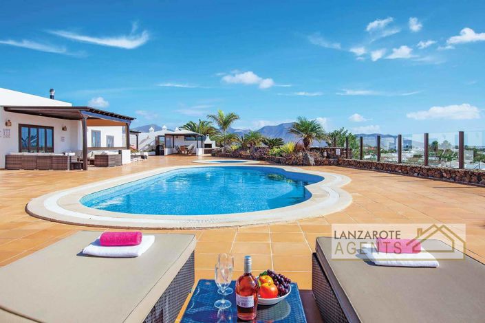 Image No.15-5 Bed Villa for sale