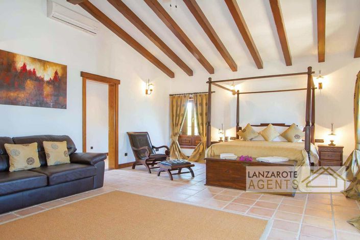 Image No.4-5 Bed Villa for sale