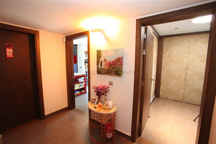 Image No.14-5 Bed Villa for sale