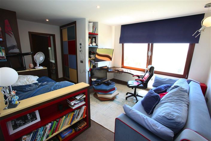 Image No.26-5 Bed Villa for sale