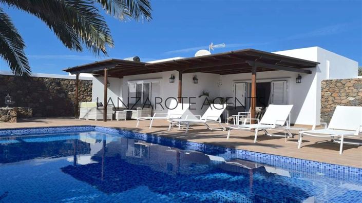 Image No.1-Villa de 4 chambres à vendre à Playa Blanca