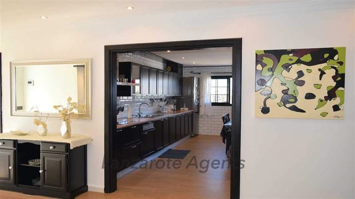 Image No.3-4 Bed Villa for sale