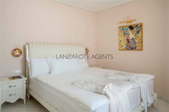 Image No.14-Villa de 4 chambres à vendre à Puerto Calero