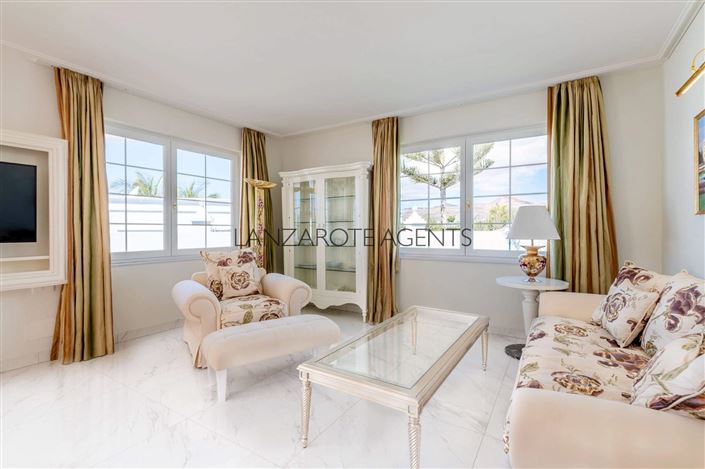 Image No.7-Villa de 4 chambres à vendre à Puerto Calero