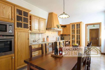 c903b969-09be-33a7-37fe-d5a5e5d8a6a7