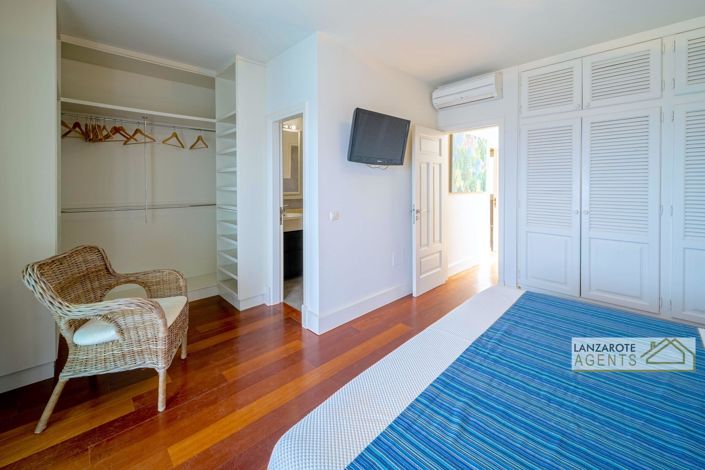 Image No.23-4 Bed Villa for sale