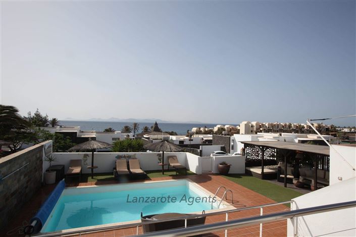 Image No.1-Villa de 4 chambres à vendre à Playa Blanca
