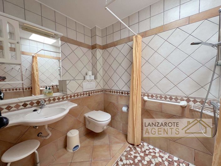 Image No.11-3 Bed Villa for sale